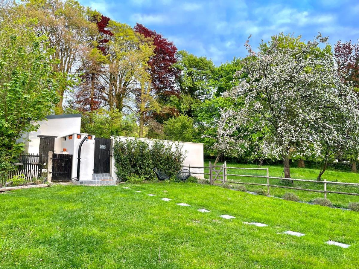 Domaine De La Course Bed & Breakfast Doudeauville Bagian luar foto
