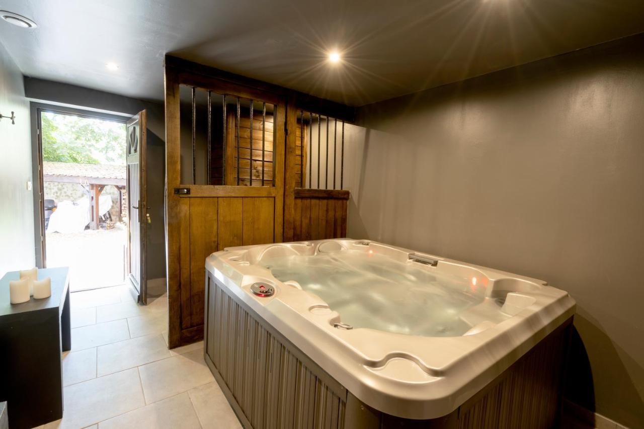 Domaine De La Course Bed & Breakfast Doudeauville Bagian luar foto