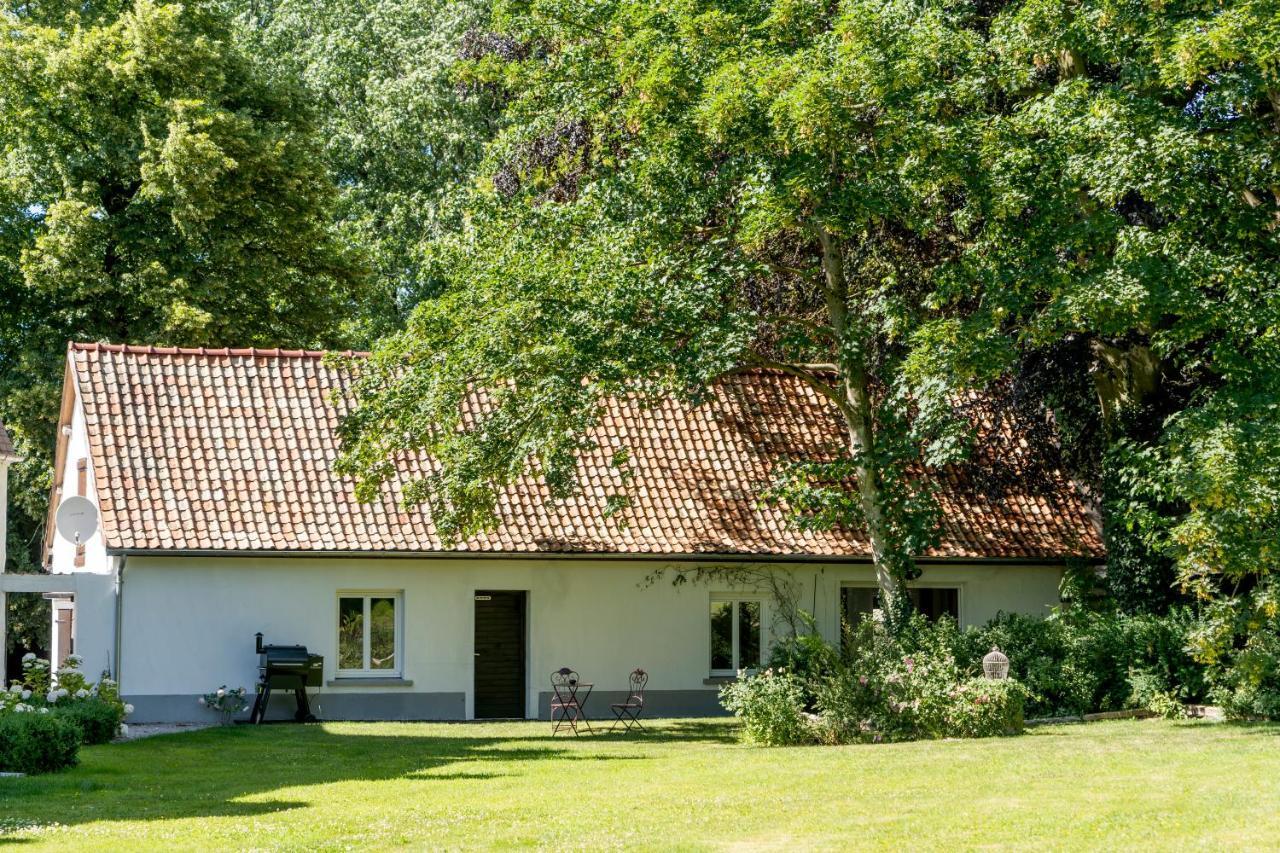 Domaine De La Course Bed & Breakfast Doudeauville Bagian luar foto