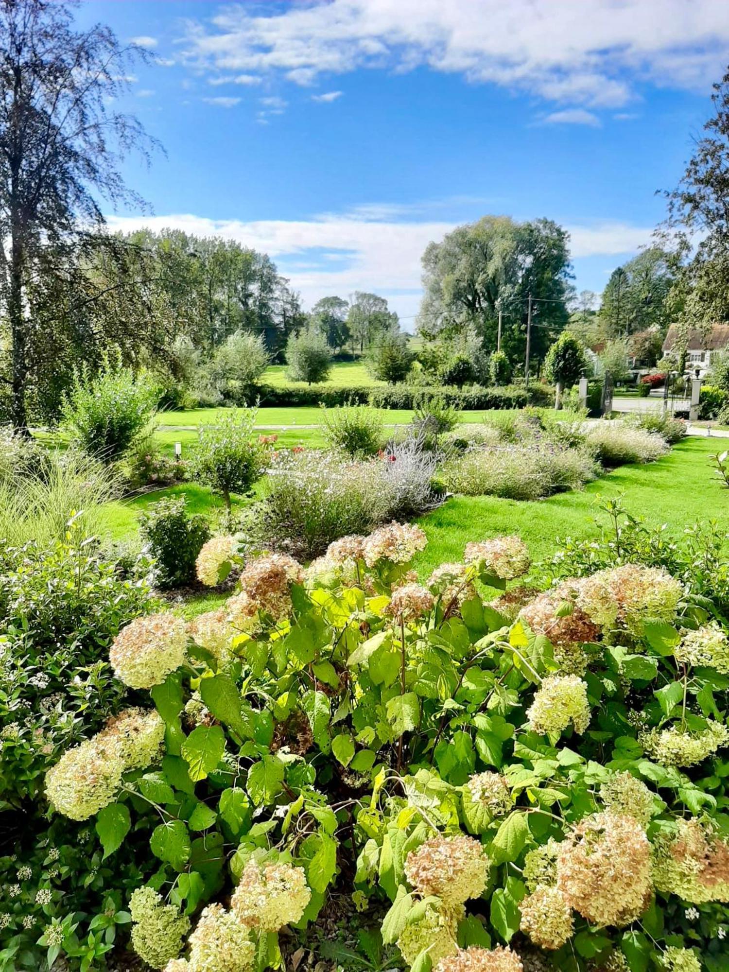 Domaine De La Course Bed & Breakfast Doudeauville Bagian luar foto